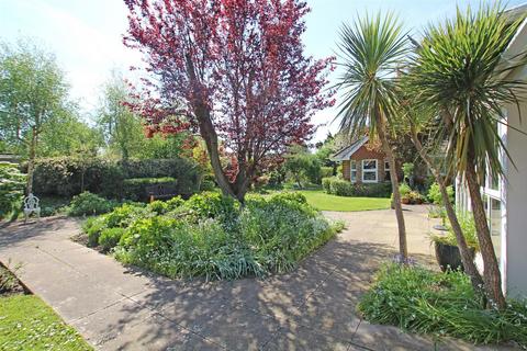1 bedroom retirement property for sale, Fontwell Avenue, Eastergate, PO20