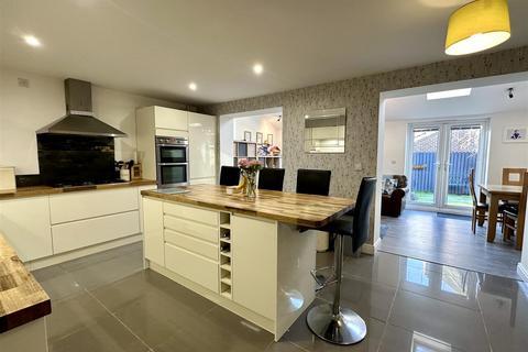 4 bedroom house for sale, Ruskin Way, Brough