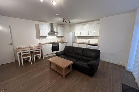 2 bedroom apartment to rent, Balmoral Road, Gillingham, Kent, ME7