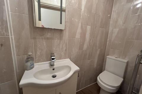 2 bedroom apartment to rent, Balmoral Road, Gillingham, Kent, ME7