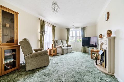 2 bedroom ground floor flat for sale, Stockbridge Road, Chichester, PO19