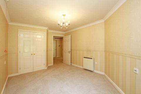 1 bedroom retirement property for sale, Stockbridge Road, Chichester, PO19