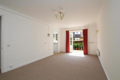 1 bedroom retirement property for sale, Henty Gardens, The Maltings Henty Gardens, PO19