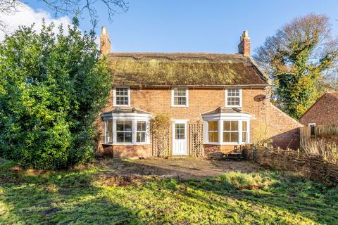 4 bedroom farm house to rent, All Saints Lane, Horsey, NR29