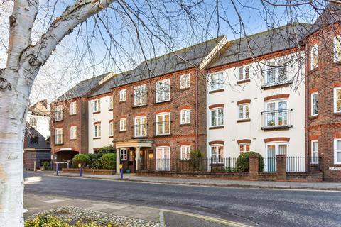 1 bedroom flat for sale, Deanery Close, Chichester, PO19