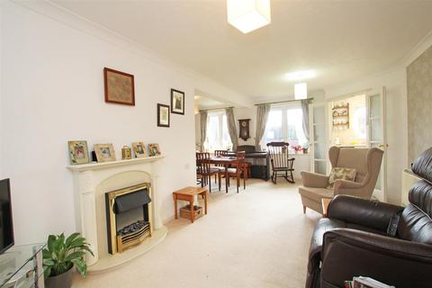 1 bedroom retirement property for sale, Stockbridge Road, Chichester, PO19