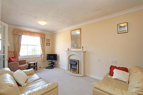 1 bedroom retirement property for sale, Stockbridge Road, Chichester, PO19