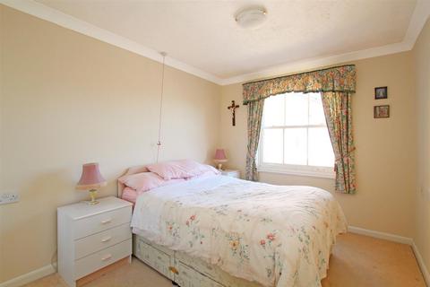 1 bedroom retirement property for sale, Stockbridge Road, Chichester, PO19