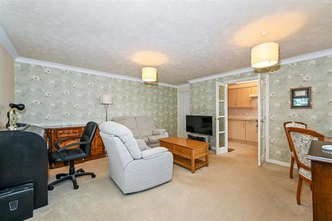 1 bedroom retirement property for sale, Stockbridge Road, Chichester, PO19