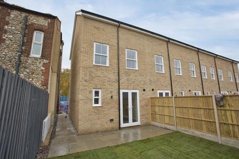 3 bedroom end of terrace house for sale, Churchill Street, Dover, CT16