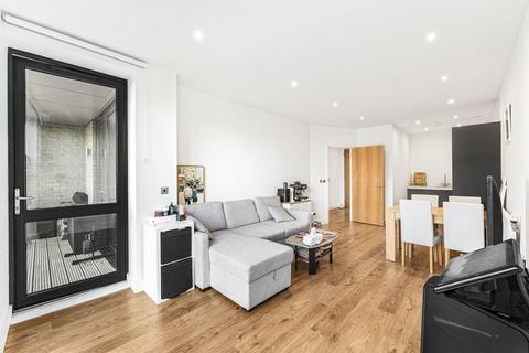 1 bedroom apartment for sale, New Village Avenue, London, E14