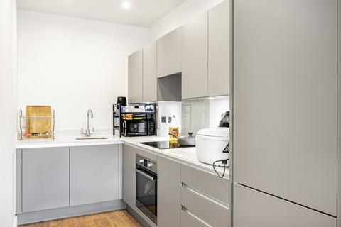 1 bedroom apartment for sale, New Village Avenue, London, E14