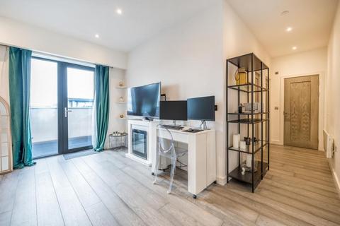 2 bedroom flat for sale, Slough, Berkshire, SL1