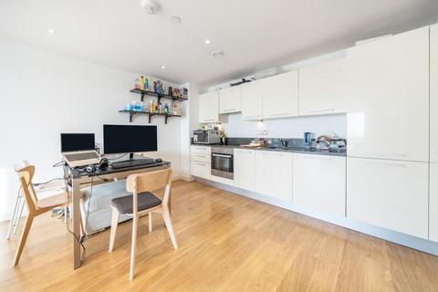 2 bedroom flat for sale, Slough Berkshire,  SL2,  SL2