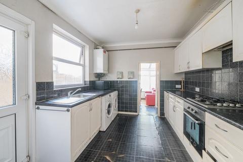 5 bedroom terraced house for sale, Clarence Road, Grays RM17