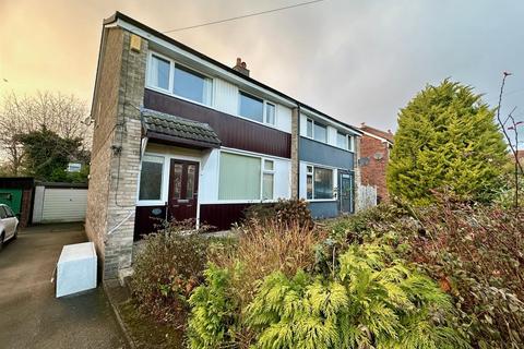 3 bedroom semi-detached house to rent, Astral Avenue, Halifax