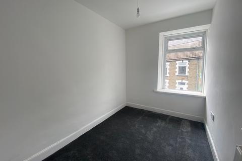 3 bedroom terraced house for sale, Park Street, Abercynon CF45