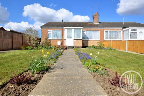 2 bedroom semi-detached bungalow to rent, Lloyds Avenue, Kessingland, Lowestoft