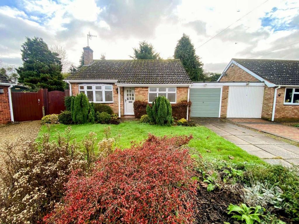 2 Bedroom Detached Bungalow in the Desirable Vill