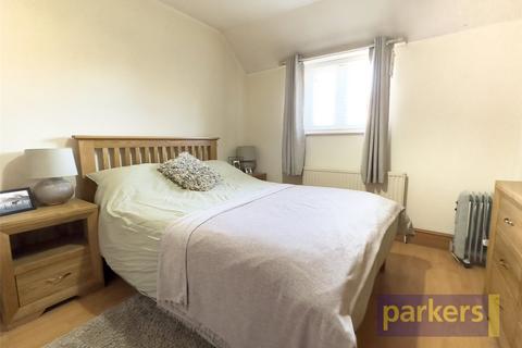 4 Floreys Close, Hailey, Witney, OX29 9UG