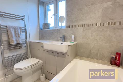 4 Floreys Close, Hailey, Witney, OX29 9UG