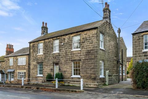 6 bedroom end of terrace house for sale, Leeds LS14