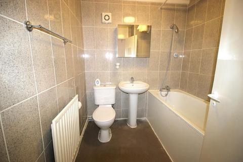 3 bedroom flat to rent, LONDON, Poplar, E14