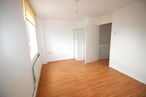 3 bedroom flat to rent, LONDON, Poplar, E14