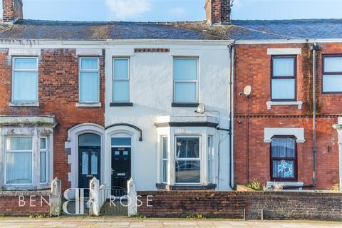 3 bedroom terraced house to rent, Station Road, Bamber Bridge