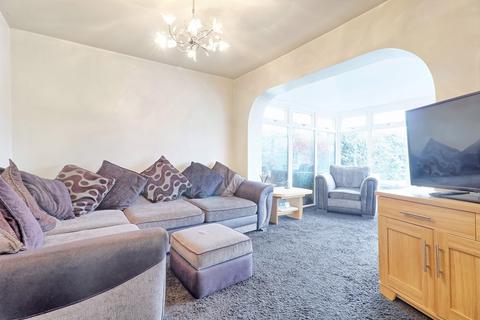 3 bedroom terraced house for sale, Pattiswick Square, Basildon, Essex SS14