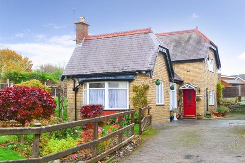 3 bedroom detached house for sale, Ardmillan Lane, SY11 2JX