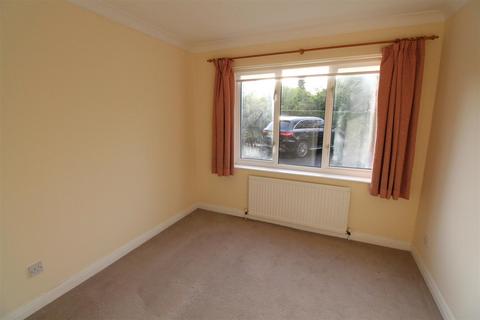 2 bedroom flat to rent, Newland Park, Hull