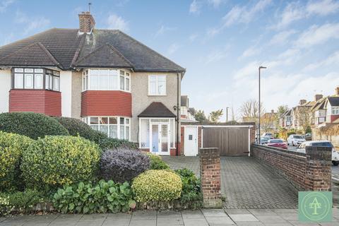 4 bedroom semi-detached house for sale, Ridge Avenue, Winchmore Hill, London, N21