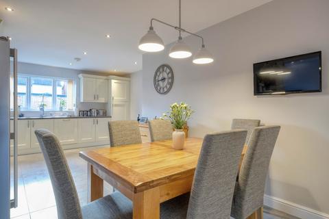 12a Burman Close, Shirley, Solihull, B90 2DR