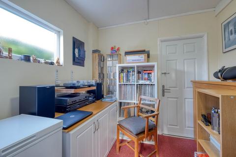 12a Burman Close, Shirley, Solihull, B90 2DR