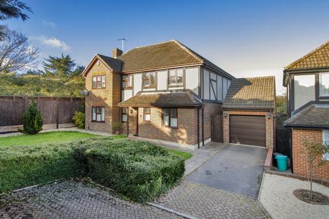 4 bedroom detached house to rent, Everglade Close, Hartley, Longfield, Kent, DA3