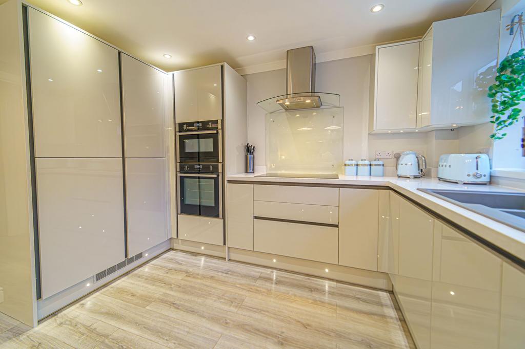 Kitchen dining room