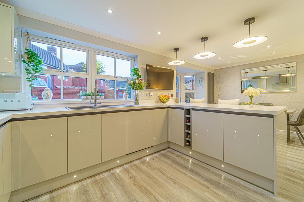 Kitchen dining room