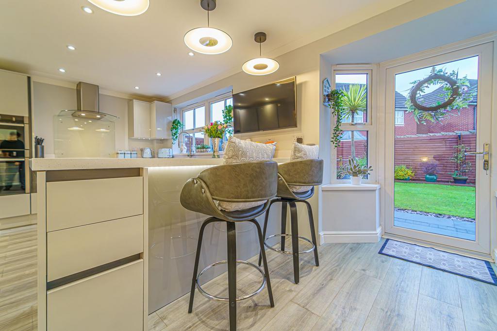 Kitchen dining room