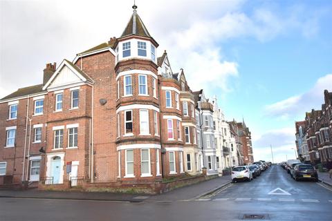 1 bedroom apartment for sale, Cabbell Road, Cromer