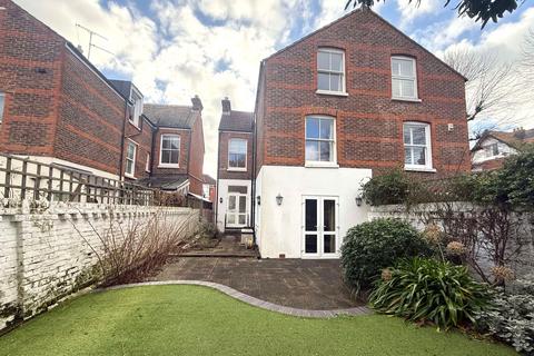 5 bedroom semi-detached house to rent, Nettlecombe Avenue, Southsea Unfurnished