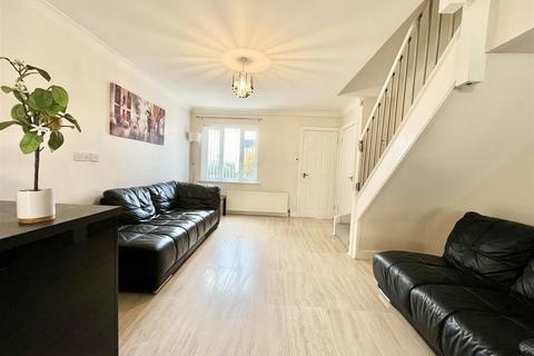 3 bedroom semi-detached house for sale, Top House Farm Mews, Fairburn, Knottingley