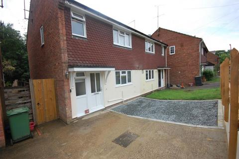 3 bedroom end of terrace house to rent, Firsgrove Crescent, Warley, CM14