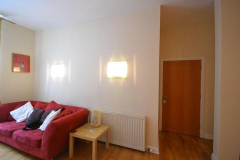 2 bedroom flat to rent, Hermand Crescent, Slateford, Edinburgh, EH11