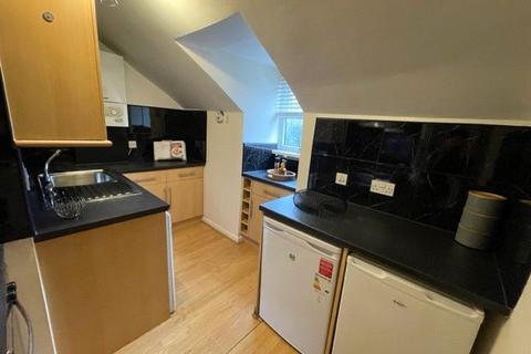 2 bedroom flat to rent, Westridge Road, Hampshire SO17