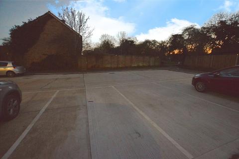 20 Cattawade End, Basildon, SS14 2QQ