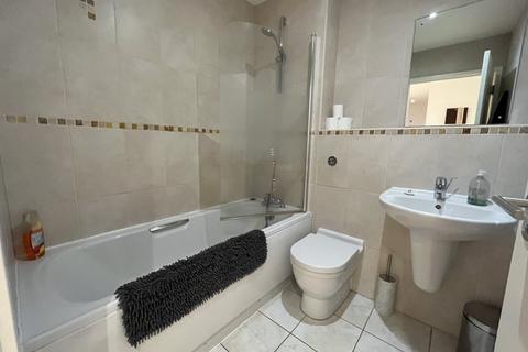 2 bedroom apartment to rent, Chantry Waters, Wakefield