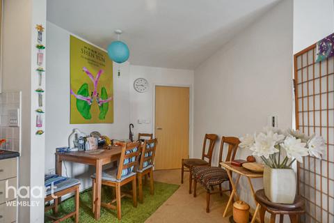 2 bedroom apartment for sale, Kensal Green