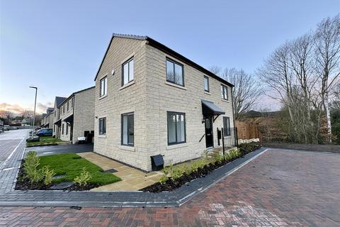 3 bedroom detached house for sale, Stonebrooke Gardens, Hipperholme, Halifax