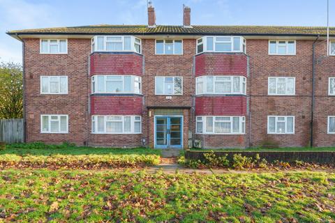 2 bedroom flat for sale, Hornbeam Road, Hayes, UB4